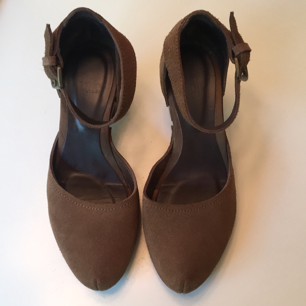 Vialis Suede Clog platforms. Size 36